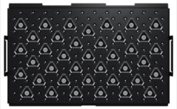 Aluminum slide-out platform for I26 and I26R shakers, 76 × 46 cm (30 × 18 in), not interchangeable with other 76 × 46 cm platfo