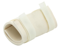 Icing protection sleeve for pump connectors