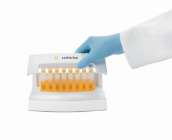 Syringeless filter system Claristep<sup>®</sup>