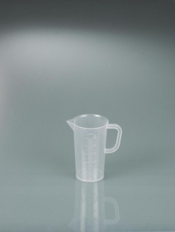 Graduated beakers with handle, transparent graduation