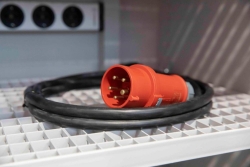 Mains connection cable 400 V IO90 600/1200mm