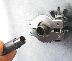 Power feed-through LEMO CB/F