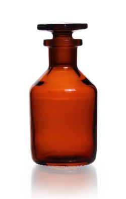 Steilbrust-Enghalsstandflaschen, Kalk-Natron-Glas, Braunglas