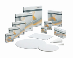 Technical filter papers, sheets, smooth