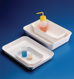 Tabletts und Schalen, PS