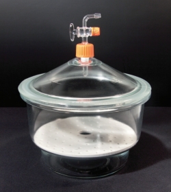 Exsikkator, Kalk-Natron-Glas, mit Deckel, Glashahn und Porzellanplatte